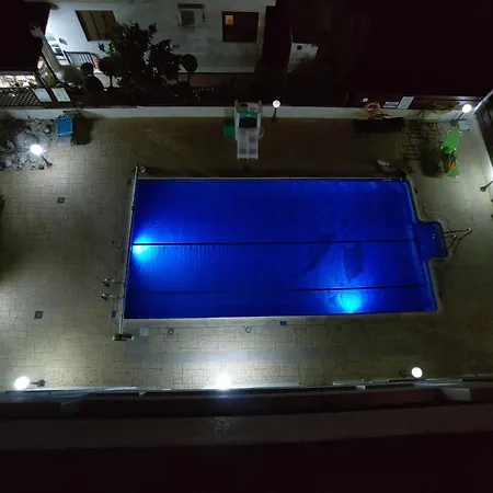 Othello With Pool, Balcony, Rooftop & 800 M To Sandy On Foot Apartment